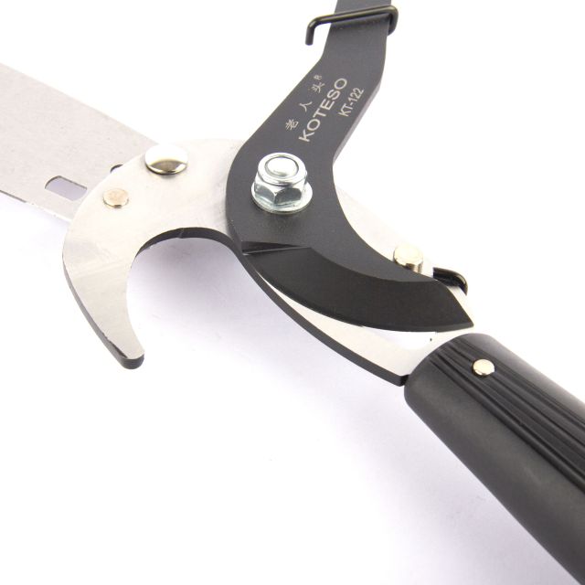 Pruner  122