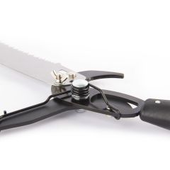 Pruner  122