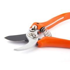Pruner  825