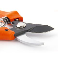Pruner  825
