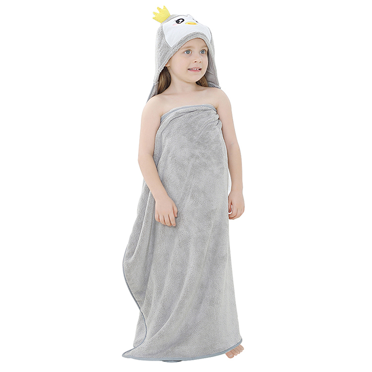 Michley Hot Sale 80*130 cm Animal Bathrobe Penguin Cartoon Kids Hooded Towels 20PJ-QIE