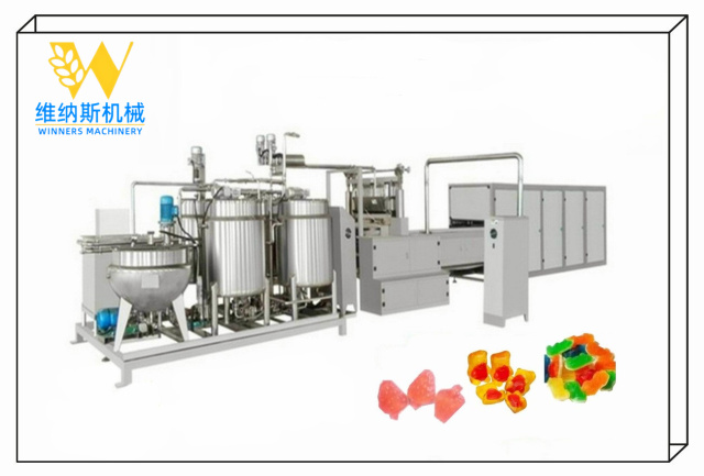 PRODUKTIONSLINIE ZUR ABLAGERUNG VON GUMMI-SÜSSIGKEITEN