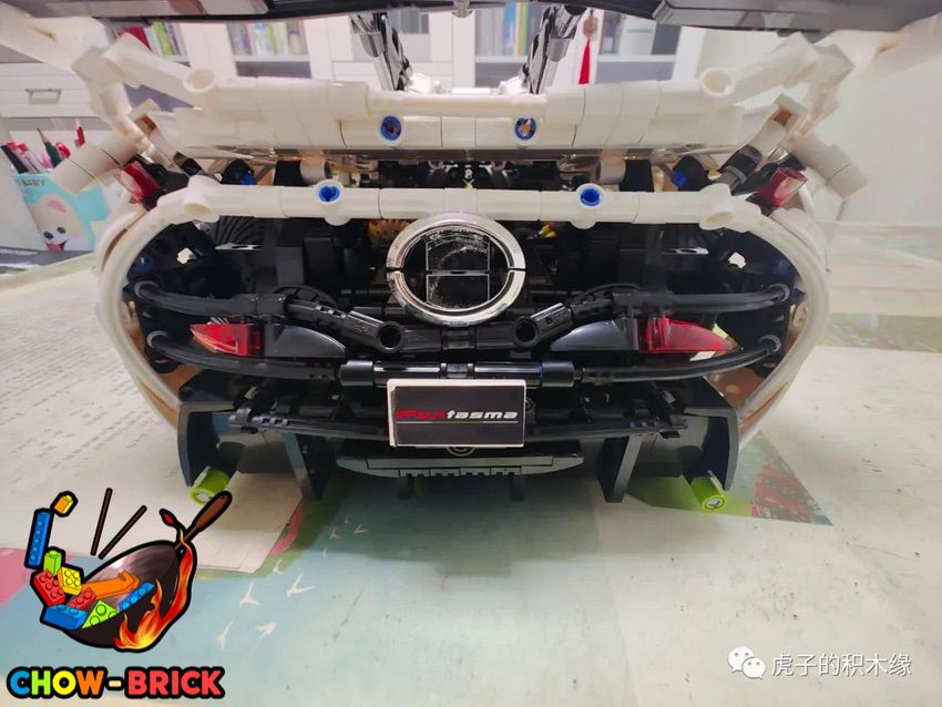 CaDA 1/8 C61048 Fantasma Koenigsegg Sports Car Static Version