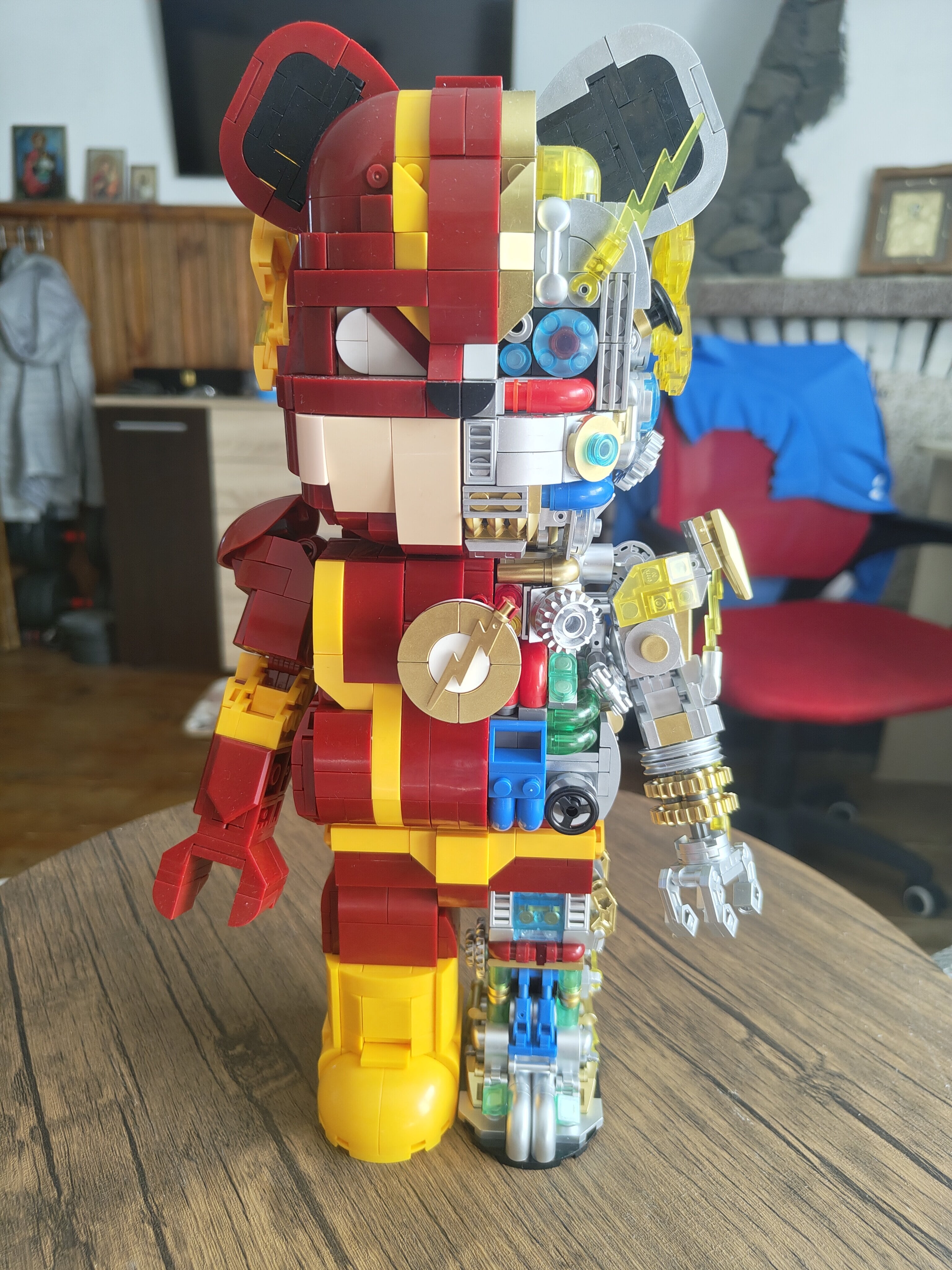 Wangao Block Model 188012 The Flash Mechanical Bear Half Clear