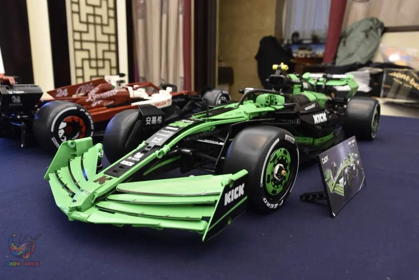 CaDA 1/8 C64010 KICK SAUBER F1 Team C44 - ChowBrick Store