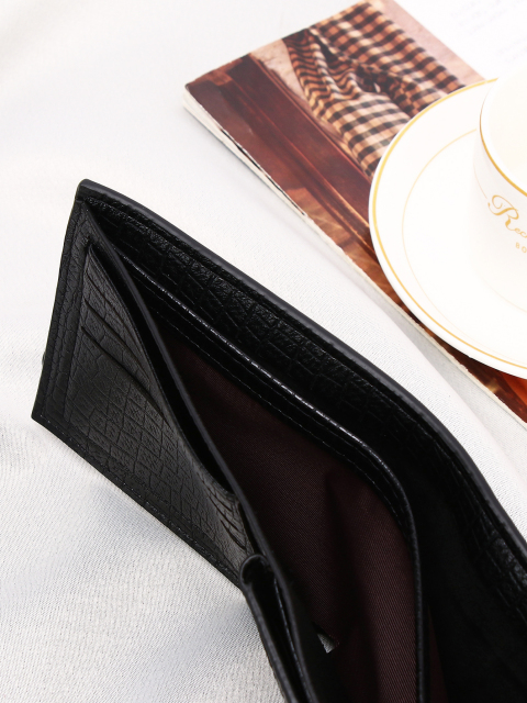 Portafoglio Semplice E Alla Moda Con Molteplici Slot Per Carte