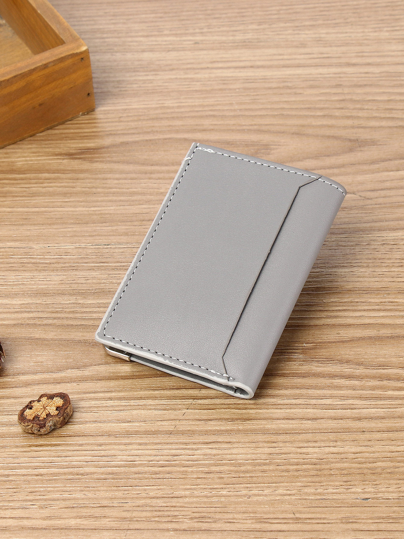 MePU minimalist card bagn's