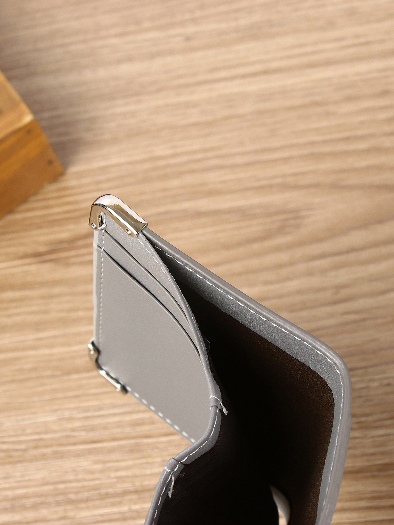MePU minimalist card bagn's