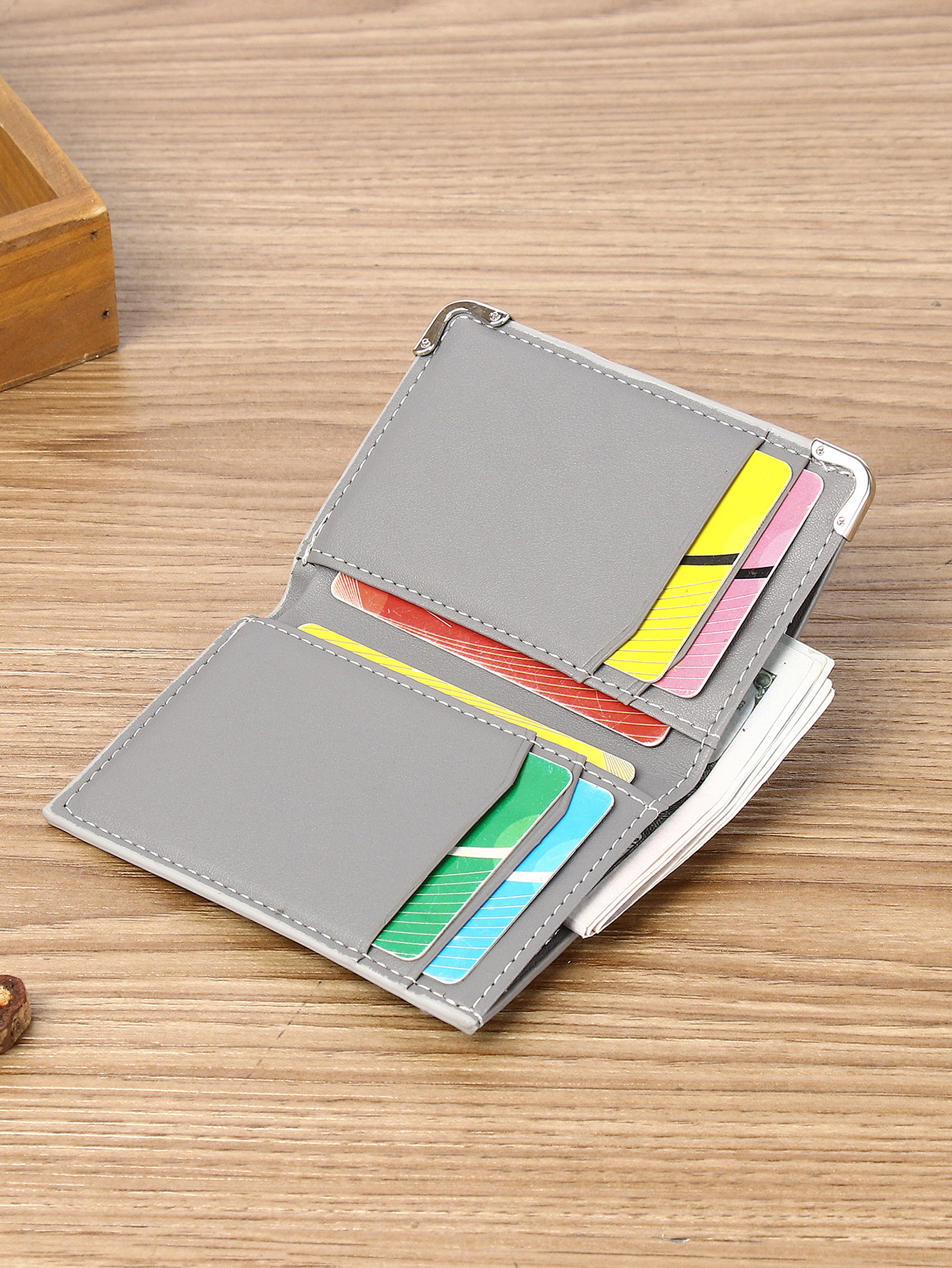 MePU minimalist card bagn's
