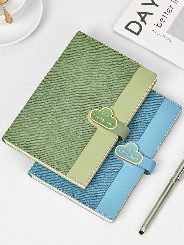 2025 Weekly Personalized Planner Best Business Schedule Diary with Cloud Shape Button