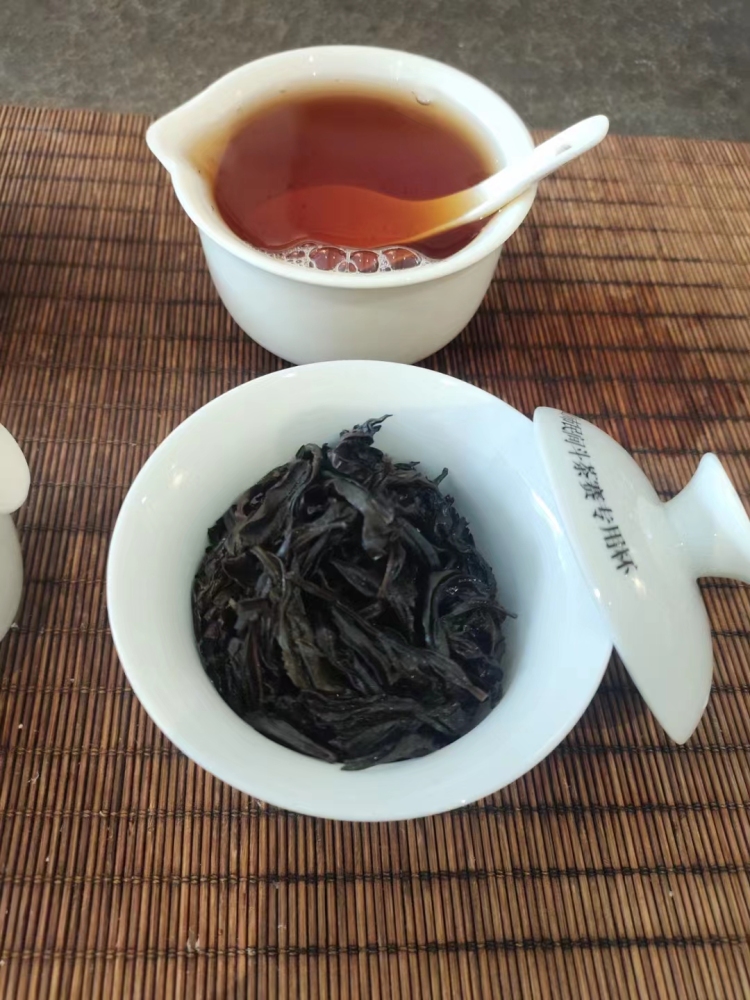 Oolong tea peach meat cinnamon big red robe