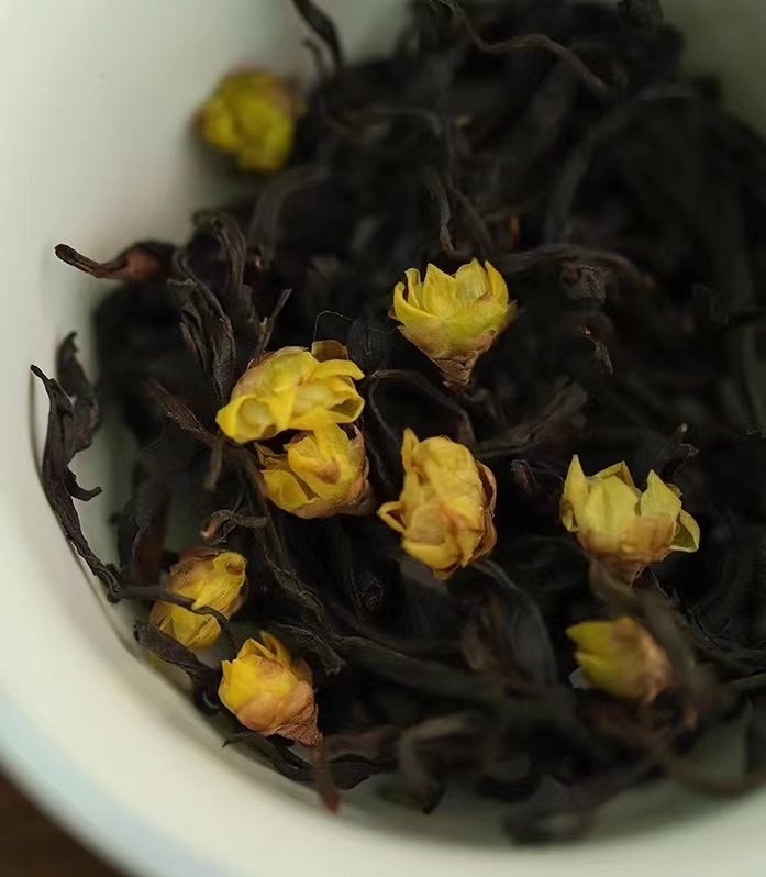 Black tea plum black tea