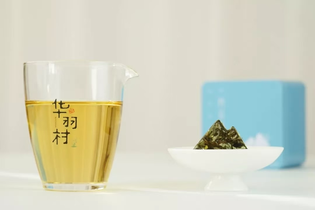 2017 (a cloud mountain) mountain white peony white tea