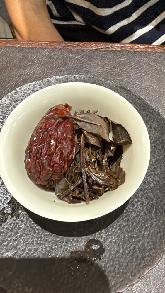 Red dates  white tea