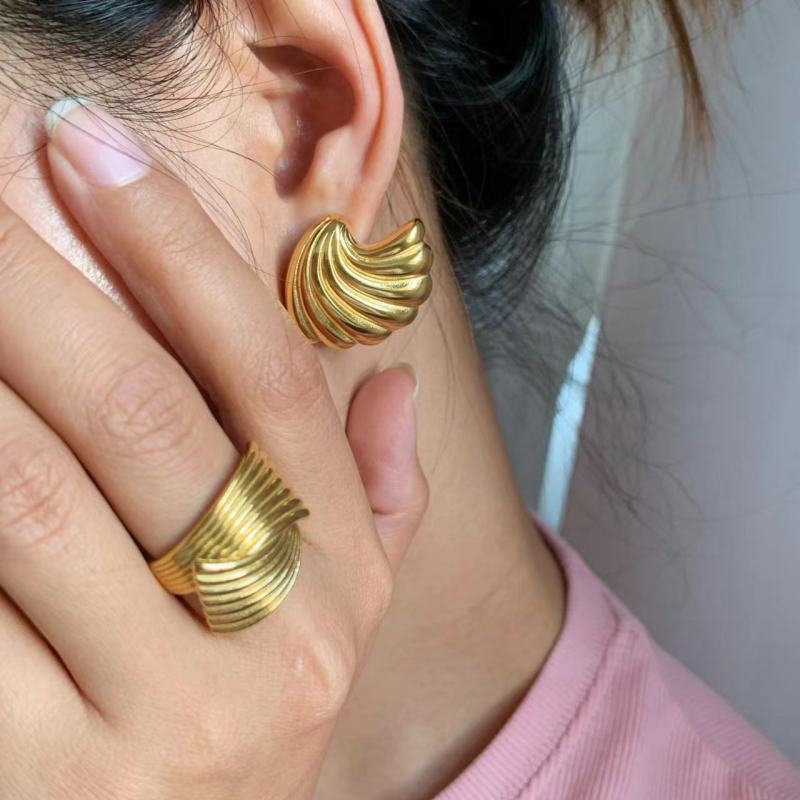 Cute Textured Shell Earrings