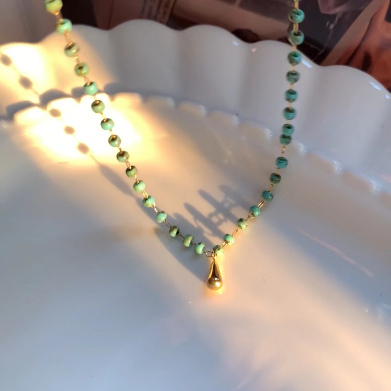 Beaded Waterdrop Pendant Necklace