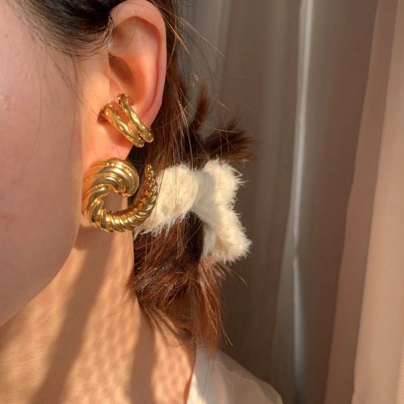 Spiral Cowhorn Earrings