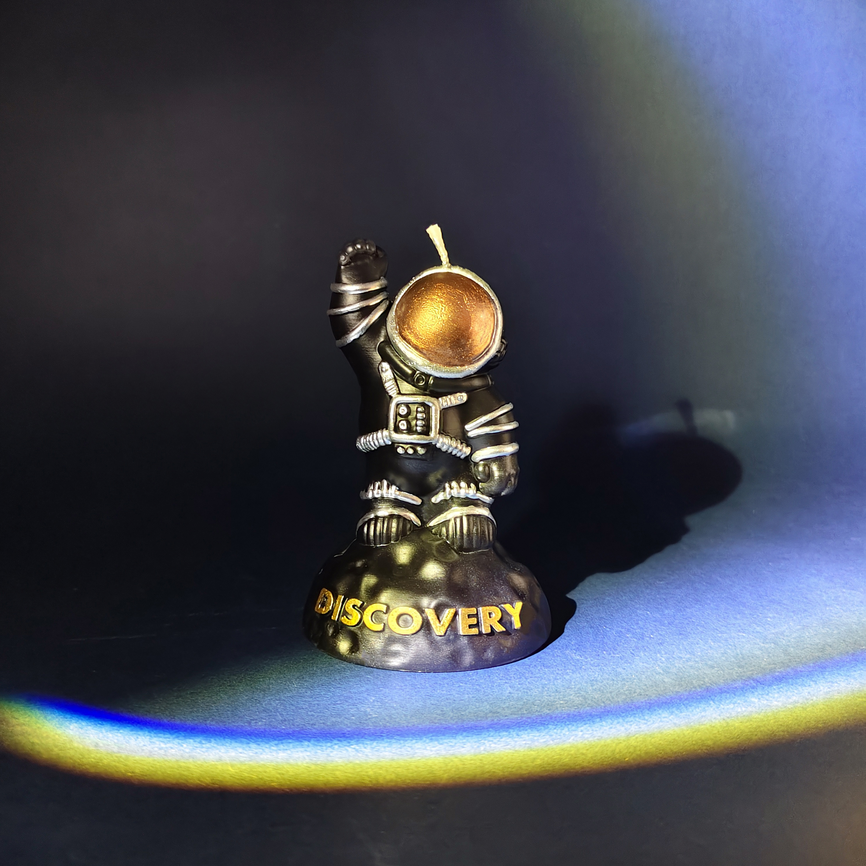 Spacesuited Astronaut Candle_black_scene2