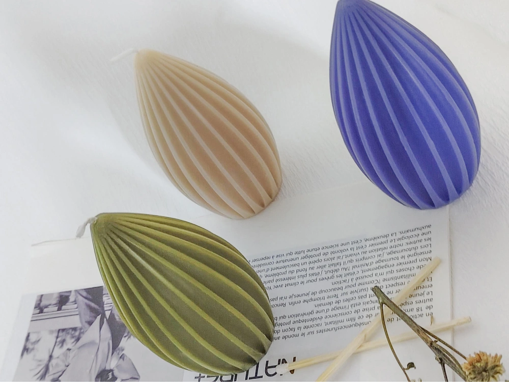 geometric fruit candles_olive green & beige & violet scene1