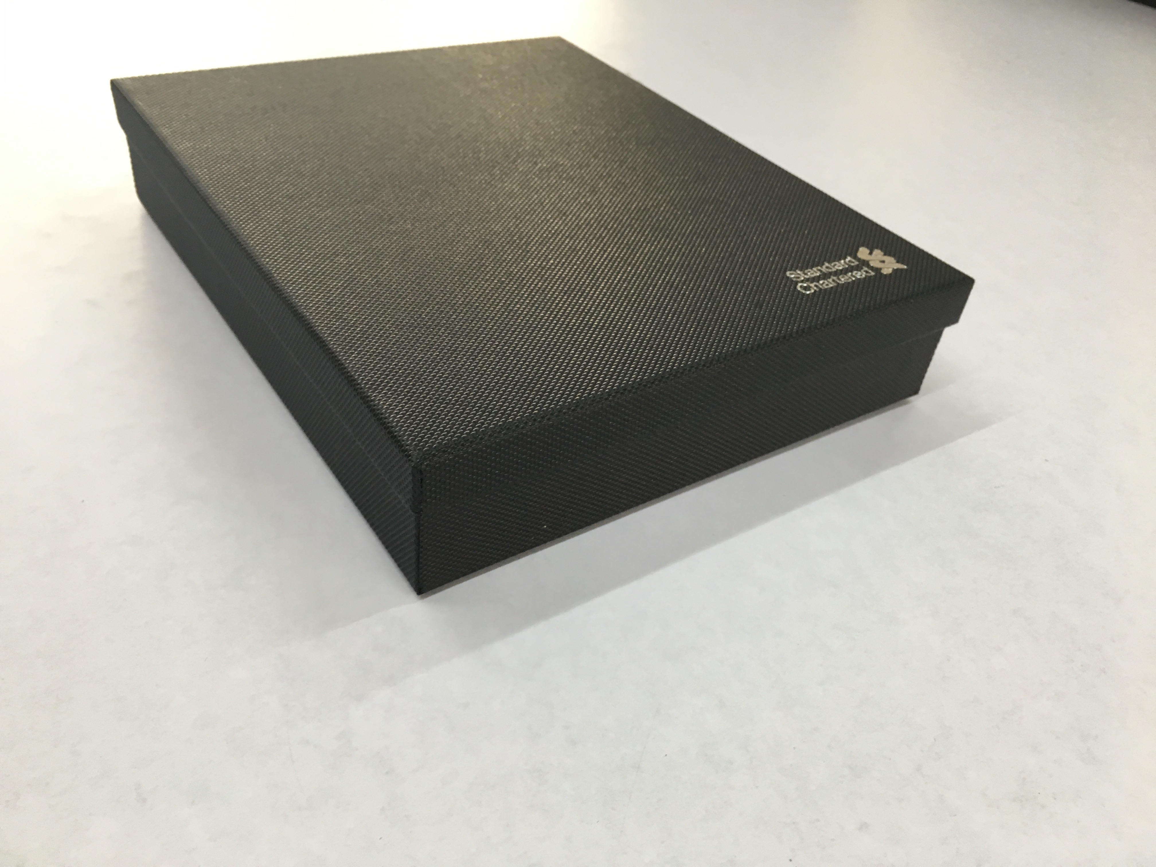 juyou paper Black paper embossedf soccer pattern textured paper gift box