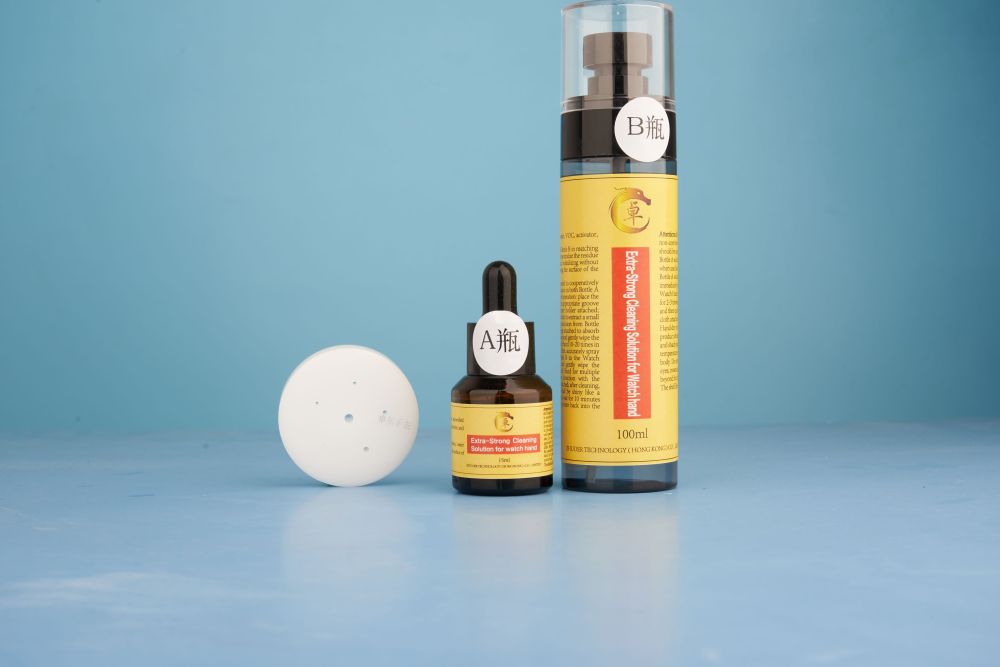 Extra-Strong Cleaning Solution for watch hand