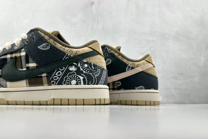 市場最真版本Travis Scott x Nike Dunk SB Low "Jackboys" 腰果花印花
