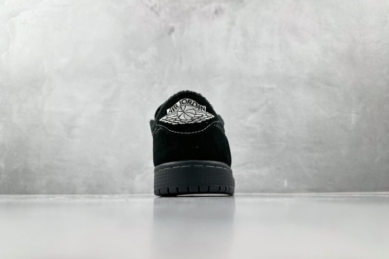 最頂級版本 Travis Scott x Jordan Air Jordan 1 Low OG "Black/Phantom"黑武士 黑色倒钩4.0