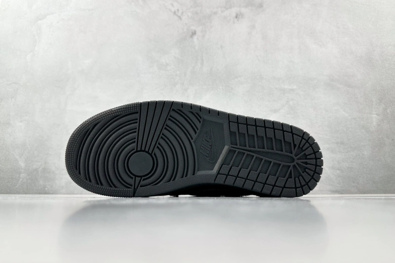 最頂級版本 Travis Scott x Jordan Air Jordan 1 Low OG "Black/Phantom"黑武士 黑色倒钩4.0