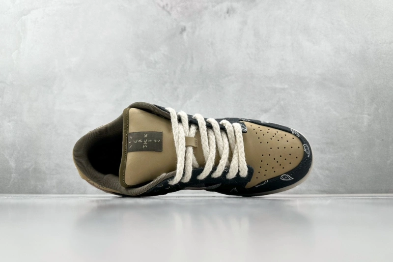 市場最真版本Travis Scott x Nike Dunk SB Low "Jackboys" 腰果花印花