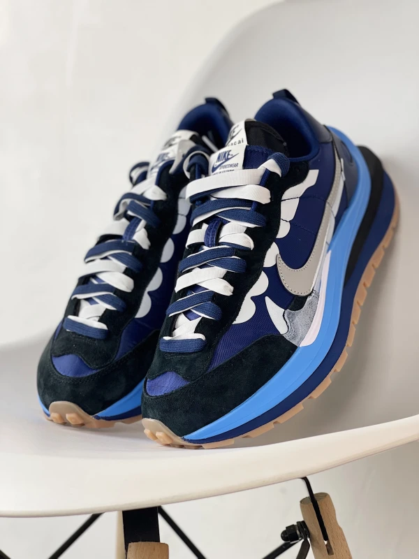 Sacai x Nike VaporWaffle 3.0 "Beige Black"
