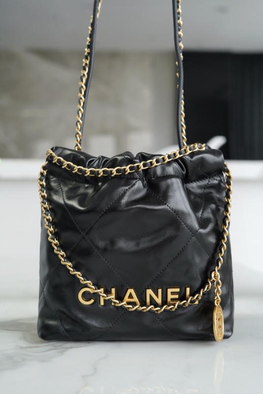 &quot;高仿包包 CHANEL 23S 22Mini 黑金迷你包 | 时尚与品质的完美结合&quot;