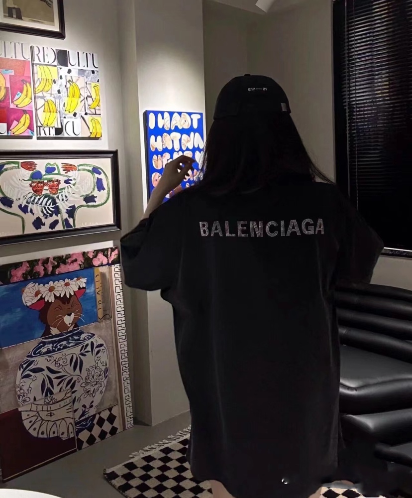 香港高仿衣服 BALENCIAGA 巴黎世家 燙鑽短袖 奢侈品