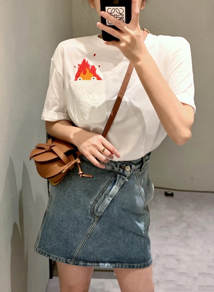香港高仿衣服 LOEWE 羅意威 哈爾的移動城堡係列 火焰短袖