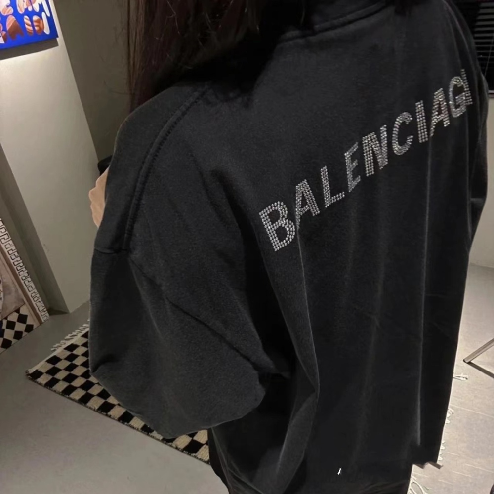 香港高仿衣服 BALENCIAGA 巴黎世家 燙鑽短袖 奢侈品