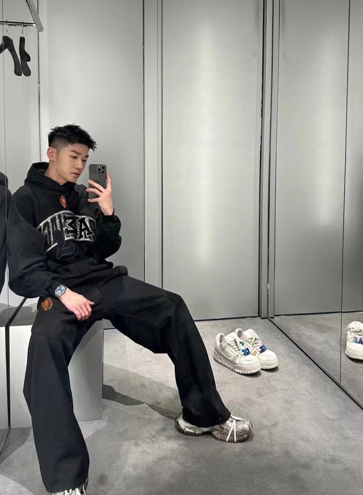 香港高仿衣服 BALENCIAGA 巴黎世家 曼聯破壞長褲 奢侈品