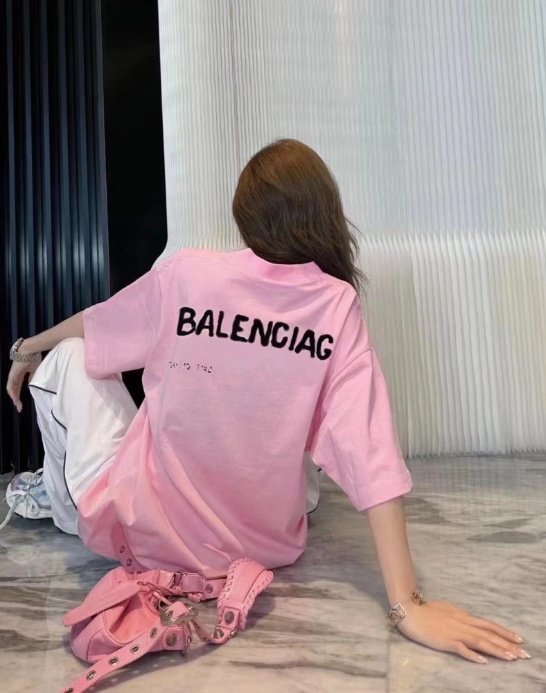 香港高仿衣服 BALENCIAGA 巴黎世家 模糊陰影短袖T恤 奢侈品 粉色