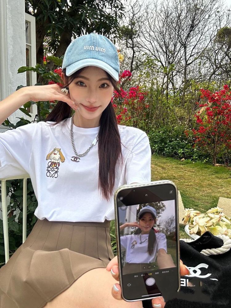 香港高仿衣服 LOEWE 羅意威 哈爾的移動城堡 小狗短袖