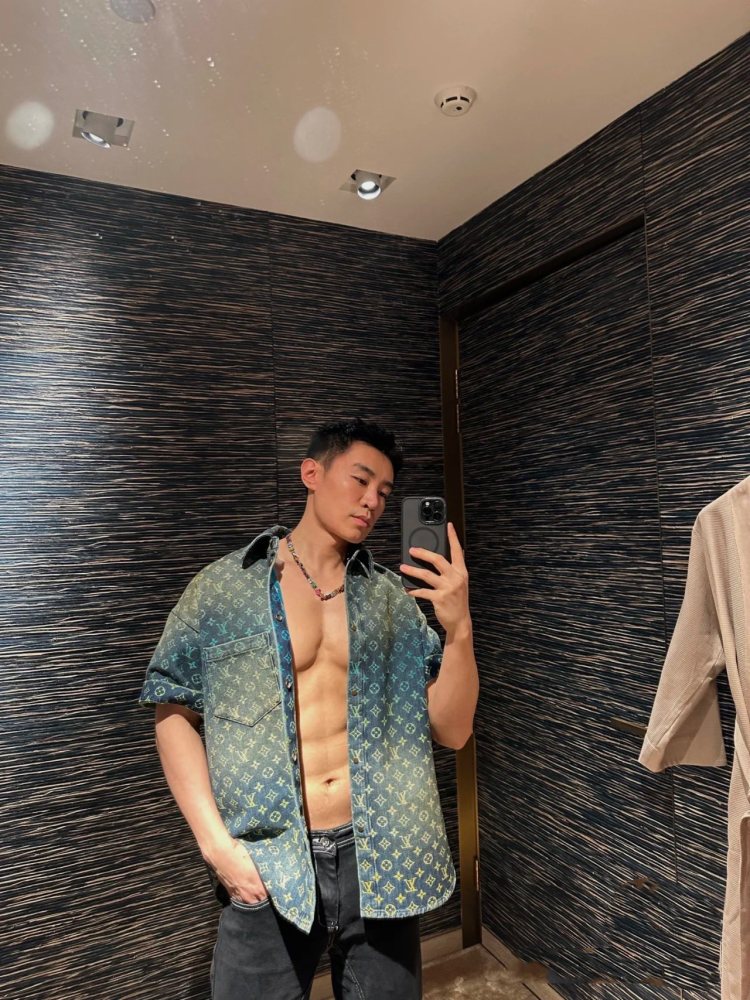 香港高仿衣服 LOUIS VUITTON 路易威登 彩虹漸變牛仔外套 奢侈品