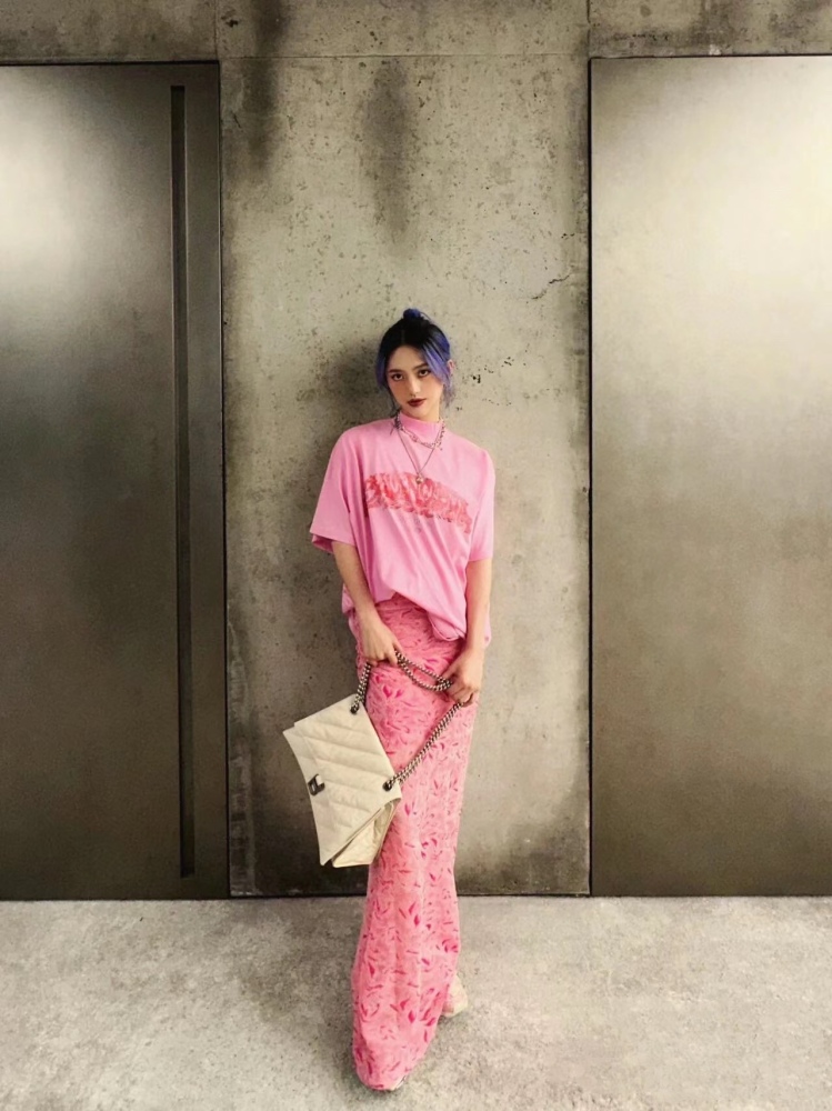 香港高仿衣服 BALENCIAGA 巴黎世家 粉色短袖 奢侈品