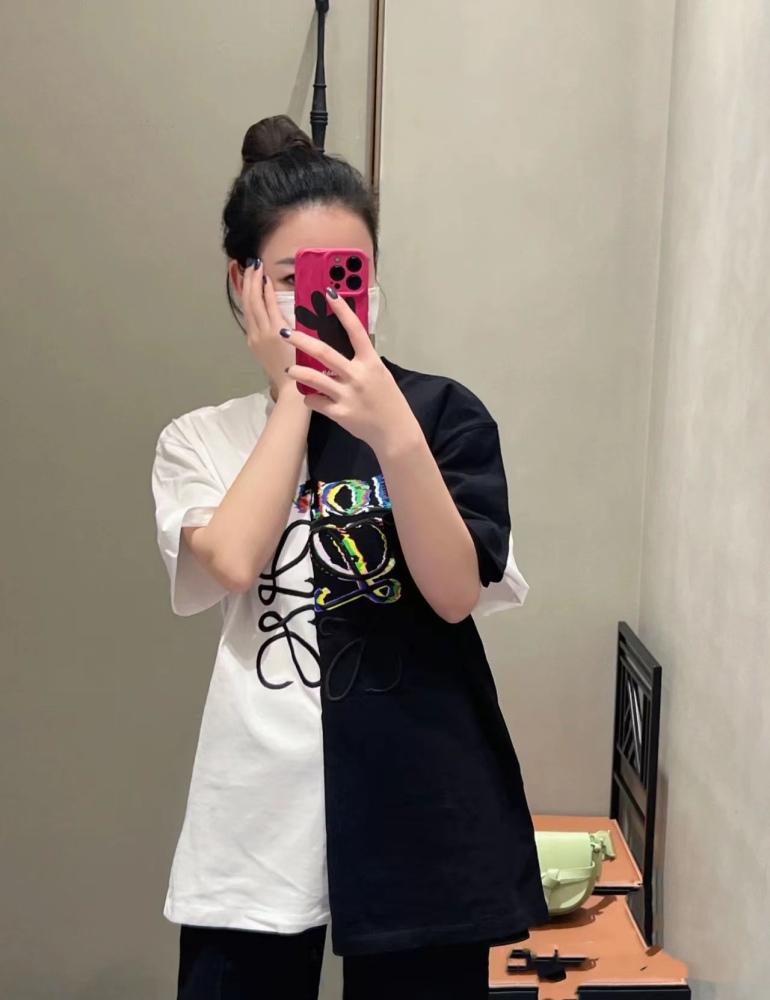 香港高仿衣服 LOEWE 羅意威 彩繪刺繡短袖