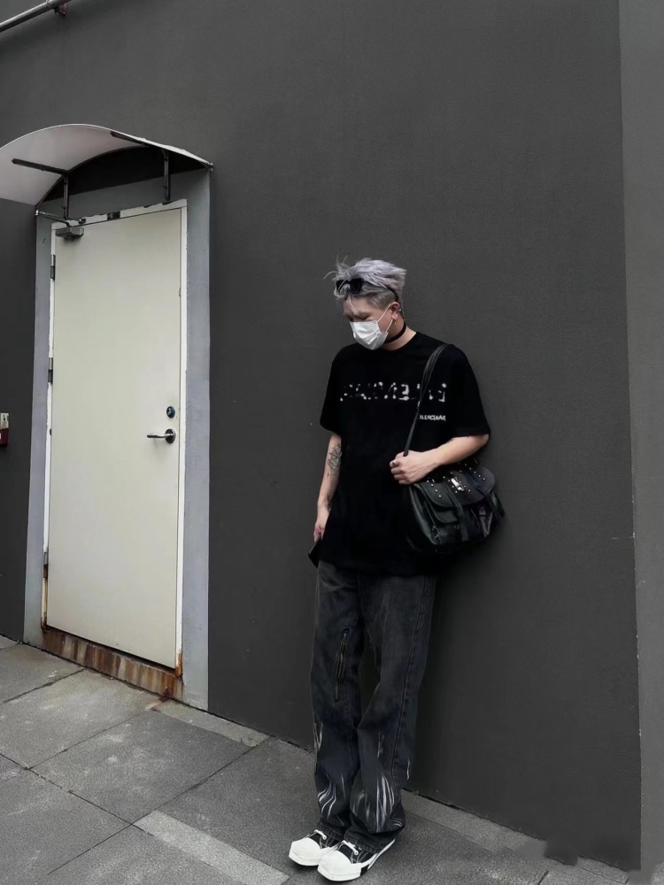 香港高仿衣服 BALENCIAGA 巴黎世家 模糊陰影短袖T恤 奢侈品 黑色