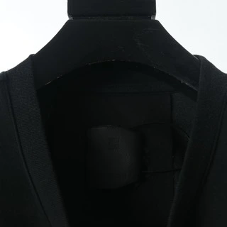 巴黎世家2024春夏精緻刺繡拼接長袖襯衣 - 獨特設計與精工細節