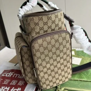 Gucci經典GG帆布母婴背包 - 實用與風格的完美結合