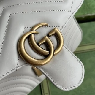 Gucci Marmont系列淺灰美包 - 每個時尚達人的必備單品