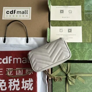 Gucci Marmont超迷你手袋 - 淺灰色絎縫皮革與經典雙G配件