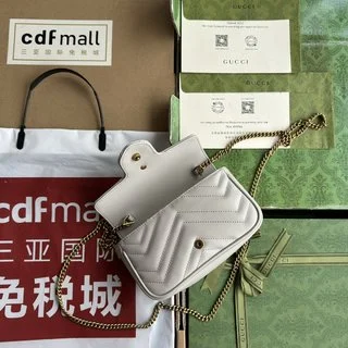 Gucci Marmont超迷你手袋 - 淺灰色絎縫皮革與經典雙G配件