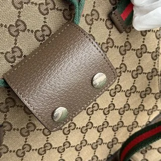 Gucci經典GG帆布母婴背包 - 實用與風格的完美結合