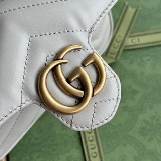 Gucci Marmont超迷你手袋 - 淺灰色絎縫皮革與經典雙G配件
