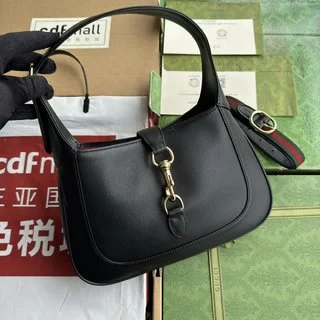 Gucci Jackie小號皮革肩背包 - 新月形狀與匠心設計