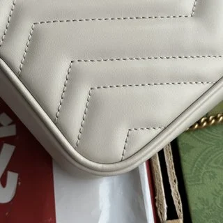 Gucci Marmont超迷你手袋 - 淺灰色絎縫皮革與經典雙G配件